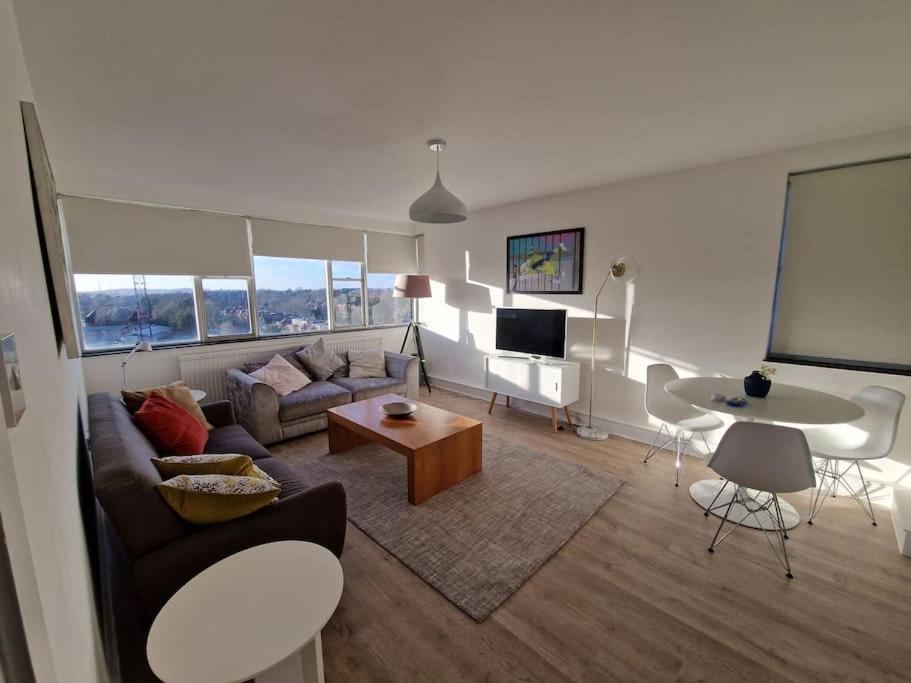 לונדון Newly Renovated Apartment! מראה חיצוני תמונה