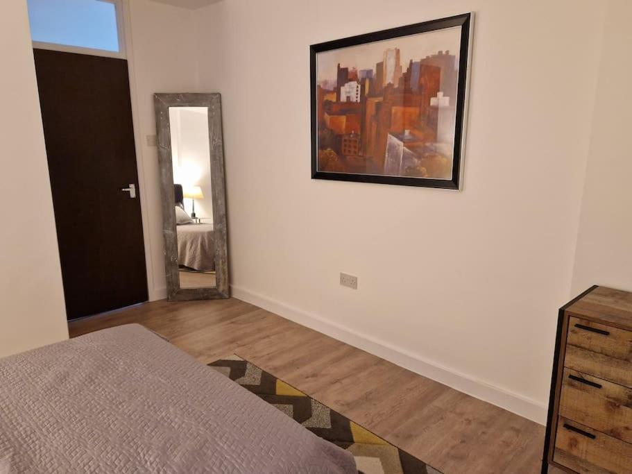 לונדון Newly Renovated Apartment! מראה חיצוני תמונה